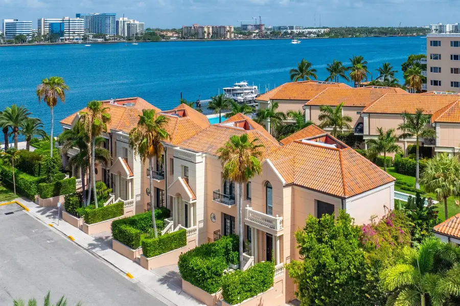 307 Everglade Avenue, Palm Beach, FL 33480 - Image #2