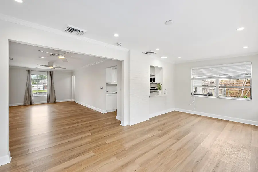 911 Poplar Drive, Lake Park, FL 33403 - Image #2