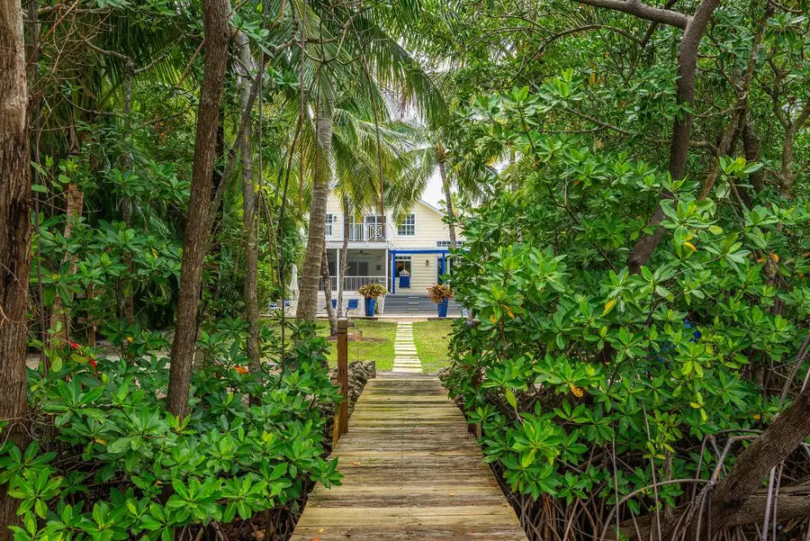 216 SE Atlantic Drive, Lantana, FL 33462 - Image #3