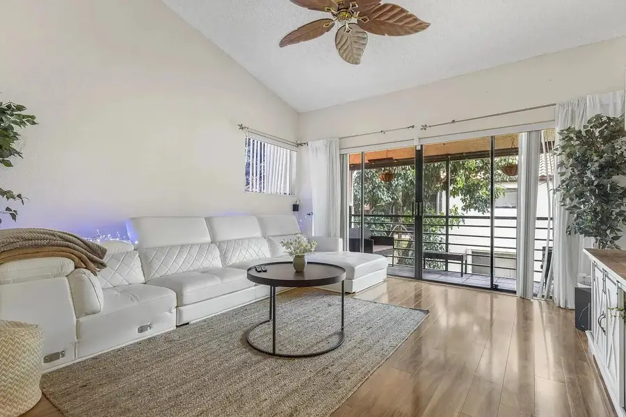 12 Via De Casas Sur #203, Boynton Beach, FL 33426 - #2