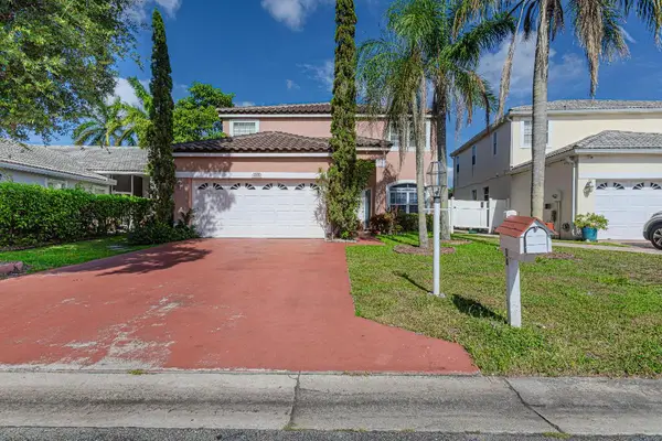 118 Rosewood Lane, Greenacres, FL 33463