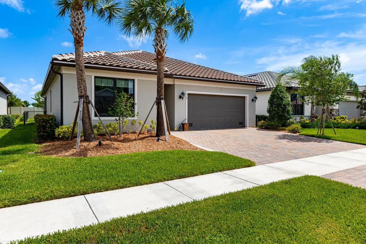 519 SE Villandry Way, Port Saint Lucie, FL 34984 - Image #1