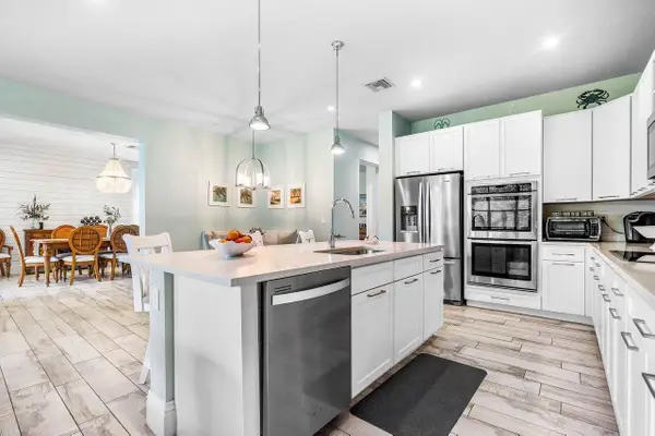 7611 Moonrise Drive, Lake Worth, FL 33467