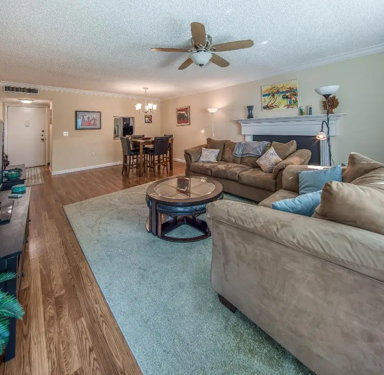 1516 S Lakeside Drive #205, Lake Worth Beach, FL 33460 - Image #2