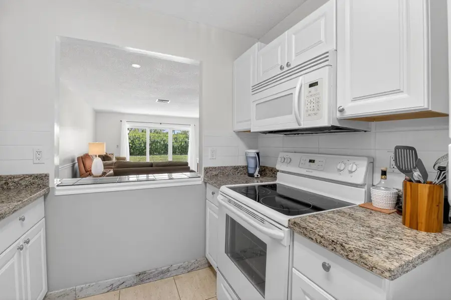 13984 Via Flora #B, Delray Beach, FL 33484 - Image #3