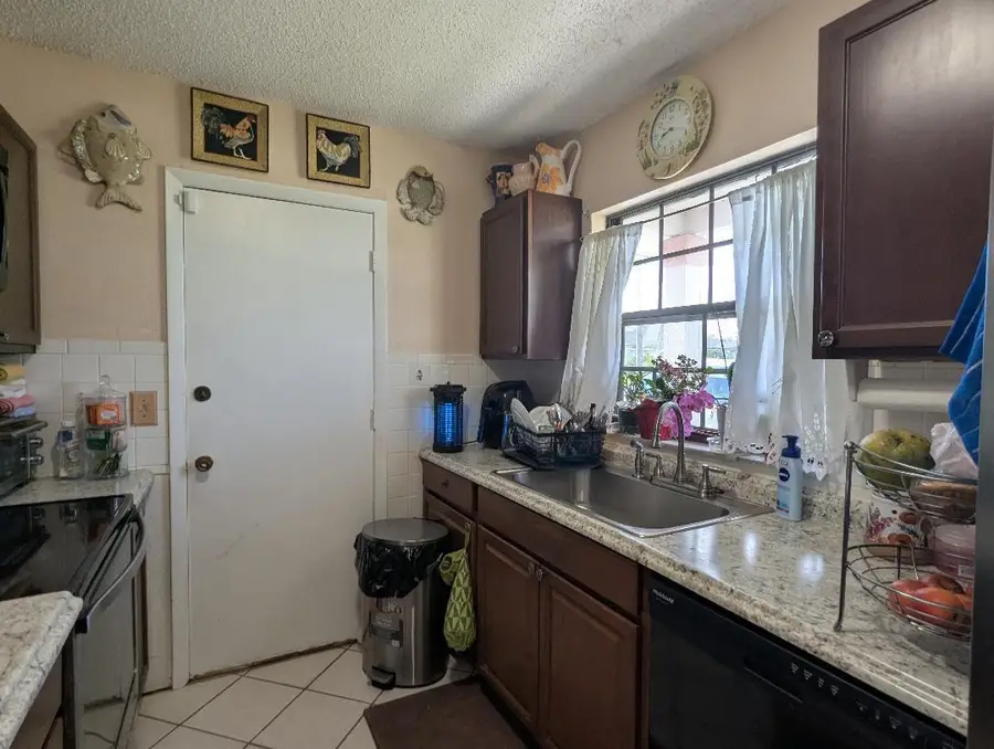 2351 SE Fruit Avenue, Port Saint Lucie, FL 34952 - Image #3
