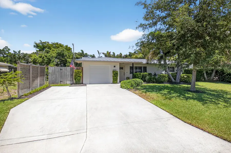 2702 SW 6th Street, Boynton Beach, FL 33435 - Image #2