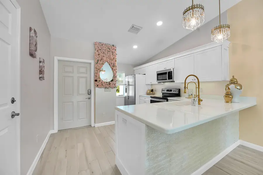 5715 SE Pine Drive, Stuart, FL 34997 - Image #3