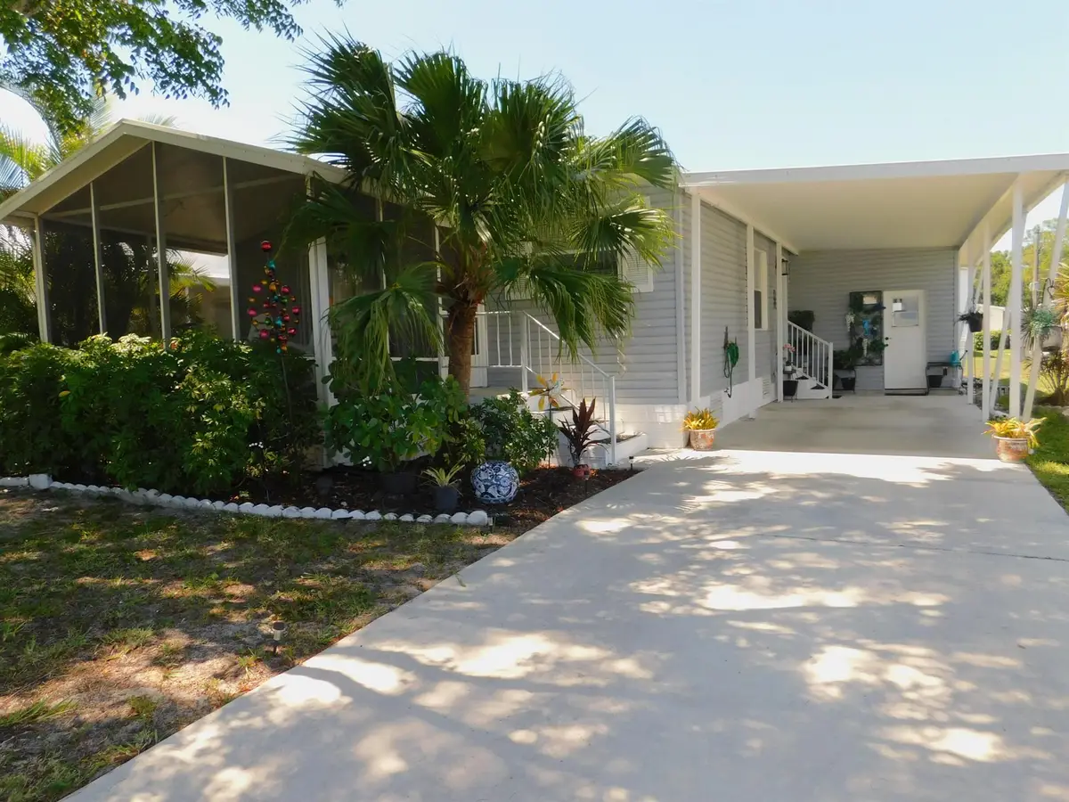 376 Seahorse Terrace, Fort Pierce, FL 34982 - Image #1