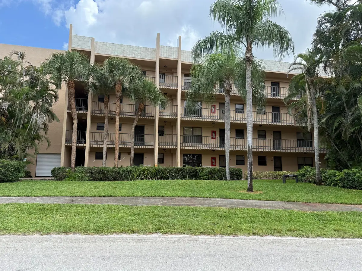 4760 Lucerne Lakes Boulevard #206, Lake Worth, FL 33467 - Image #1