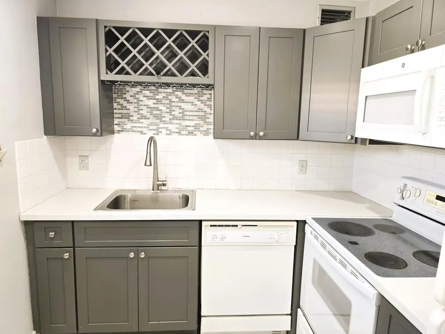 89 Saxony B #B, Delray Beach, FL 33446 - Image #2