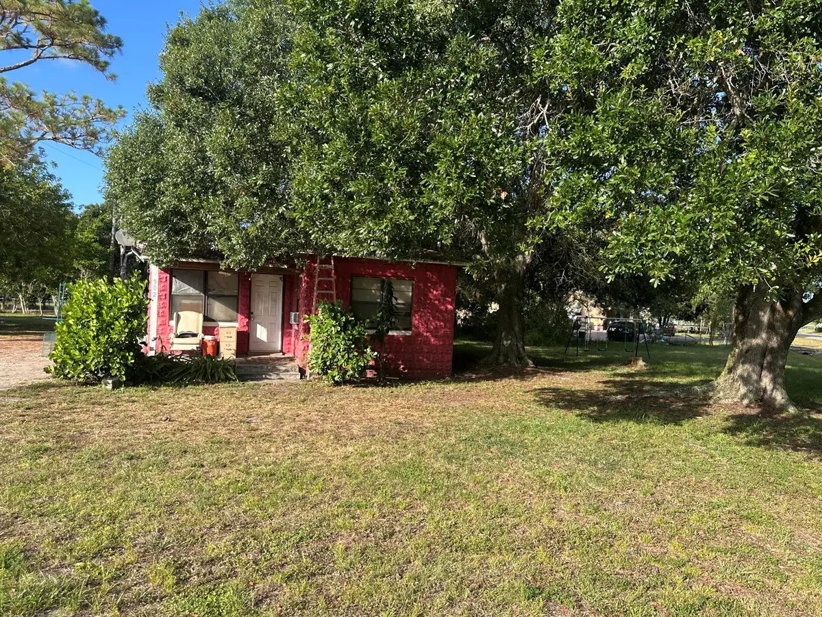 902 Angle Road, Fort Pierce, FL 34950 - Image #1
