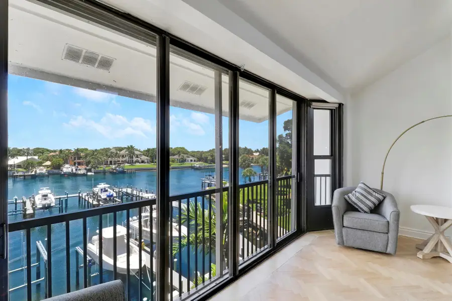 543 Bay Colony Drive N #Slip 8, Juno Beach, FL 33408 - Image #3