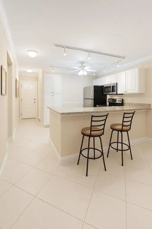 18900 Stewart Circle #7, Boca Raton, FL 33496 - Image #2