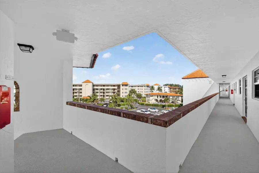 28 Yacht Club Drive #409, North Palm Beach, FL 33408 - Image #2