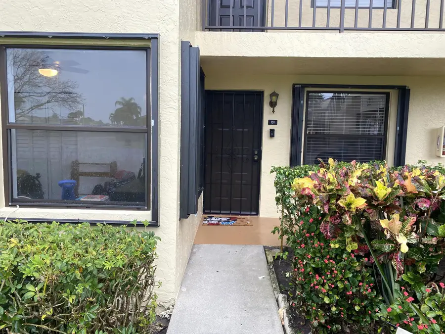 4712 Lucerne Lakes Boulevard E #101, Lake Worth, FL 33467 - Image #2