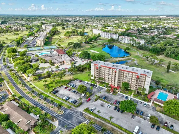 3465 Via Poinciana #103, Lake Worth, FL 33467