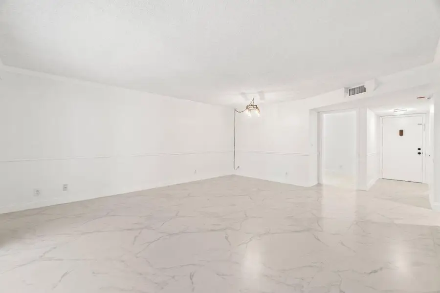 22615 SW 66th Avenue #310, Boca Raton, FL 33428 - Image #3
