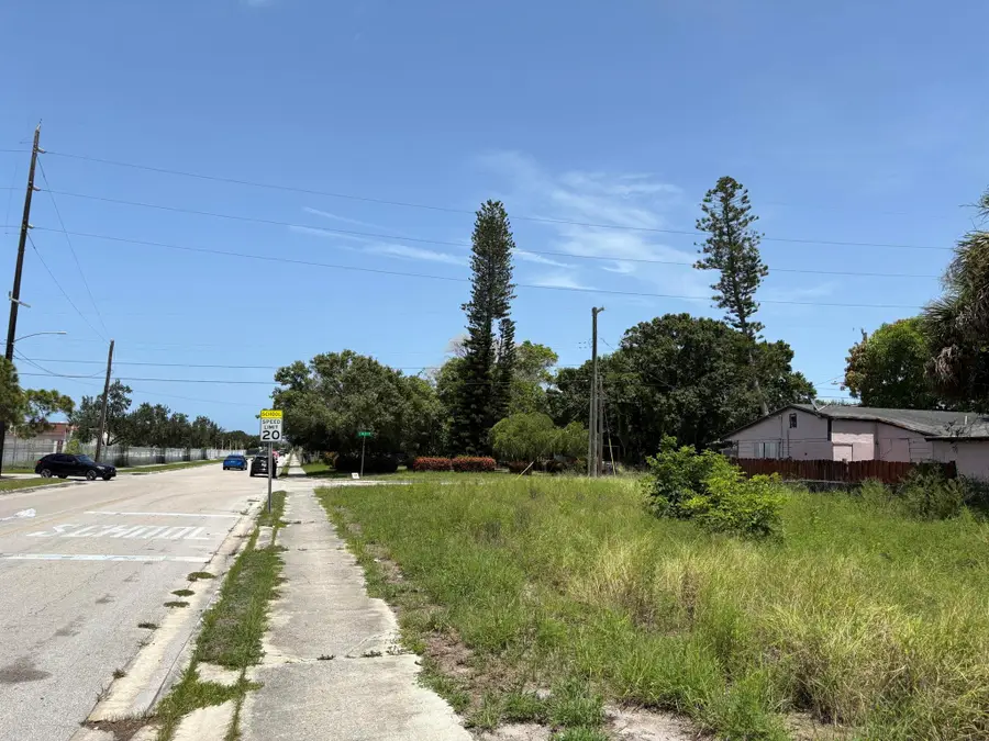 915 N 21st Street, Fort Pierce, FL 34950 - Image #3