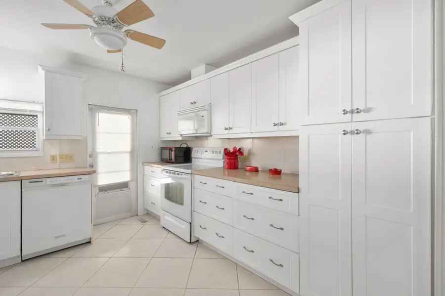 4300 SE Saint Lucie Boulevard #107, Stuart, FL 34997 - Image #3