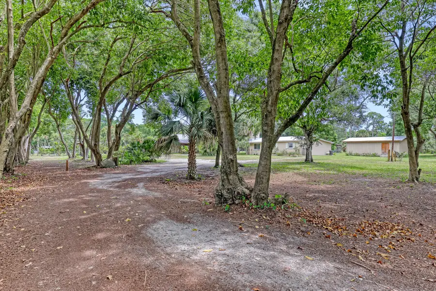 1395 SE Darling Street, Stuart, FL 34997 - Image #2