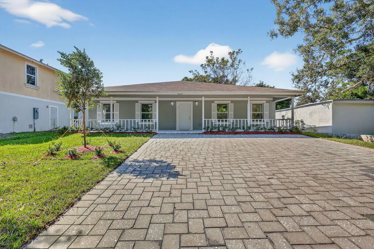 2205 S 33rd S Street, Fort Pierce, FL 34947 - Image #1