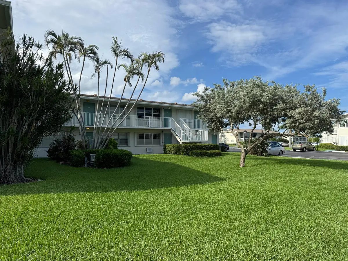 880 Horizons W #211, Boynton Beach, FL 33435 - Image #1