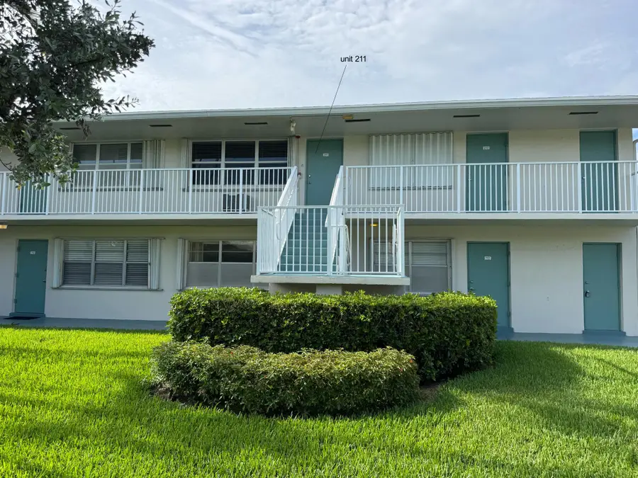 880 Horizons W #211, Boynton Beach, FL 33435 - Image #2