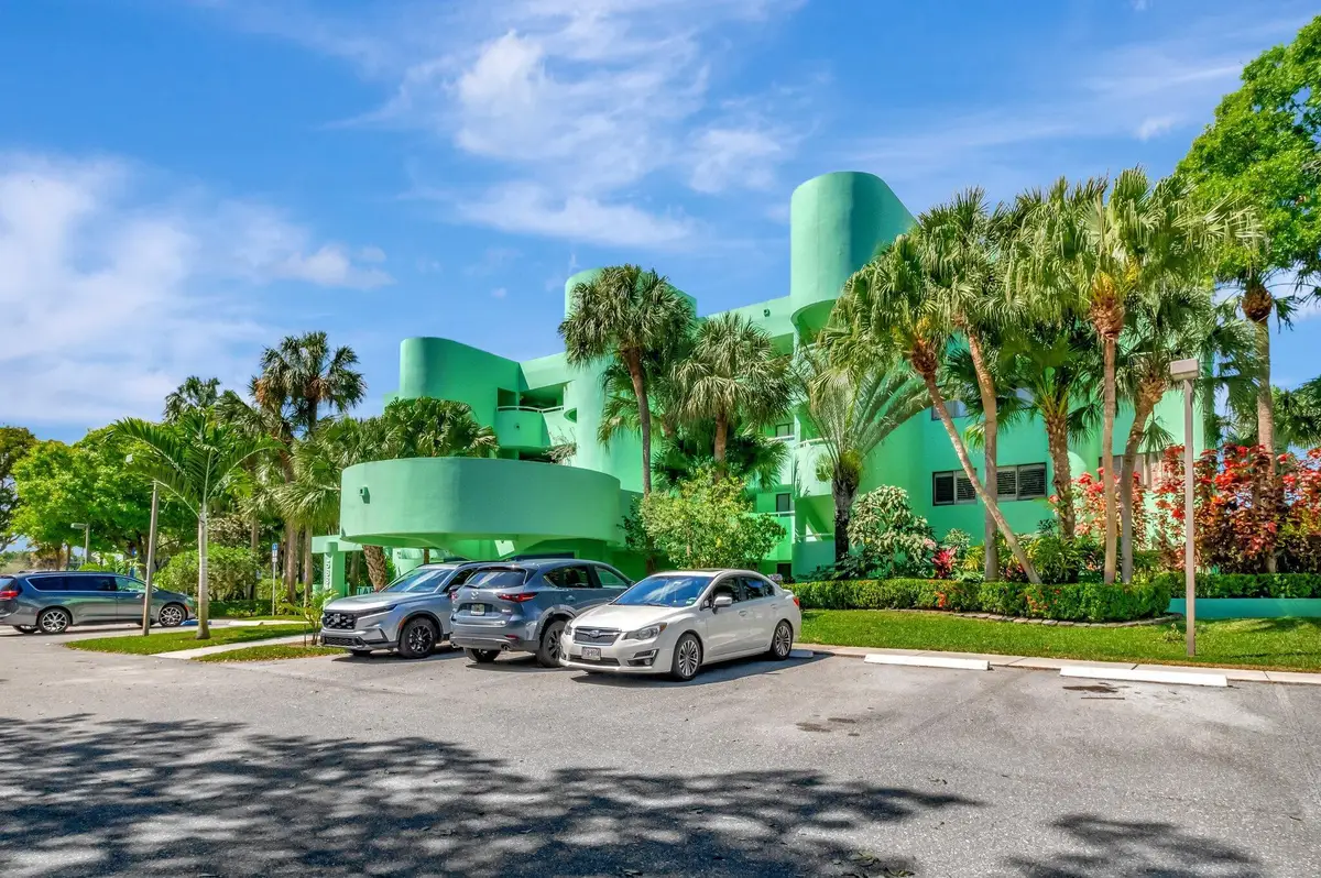 5884 Morningstar Circle #303, Delray Beach, FL 33484 - Image #1