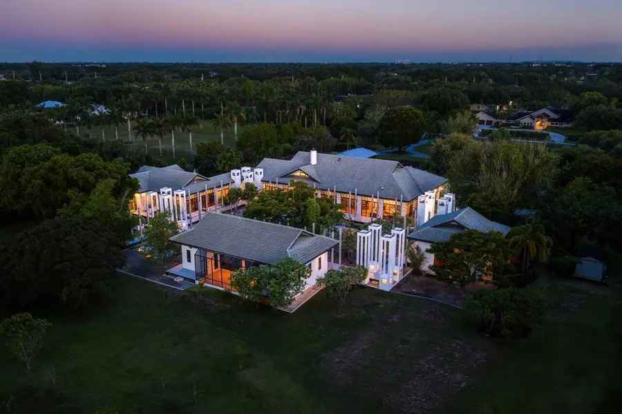 8549 Surrey Lane, Boca Raton, FL 33496 - Image #2