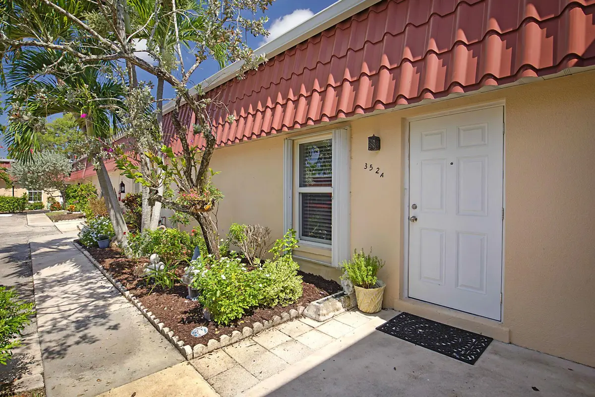 352 Covered Bridge Boulevard #A, Lake Worth, FL 33467 - Image #1