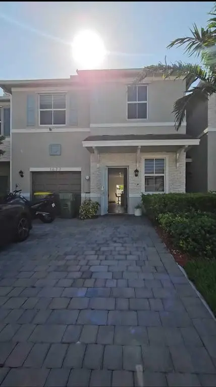 1677 SE 8th Avenue, Homestead, FL 33034 - Image #1