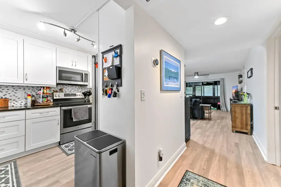 1230 SE Parkview Place #D2, Stuart, FL 34994 - Image #3