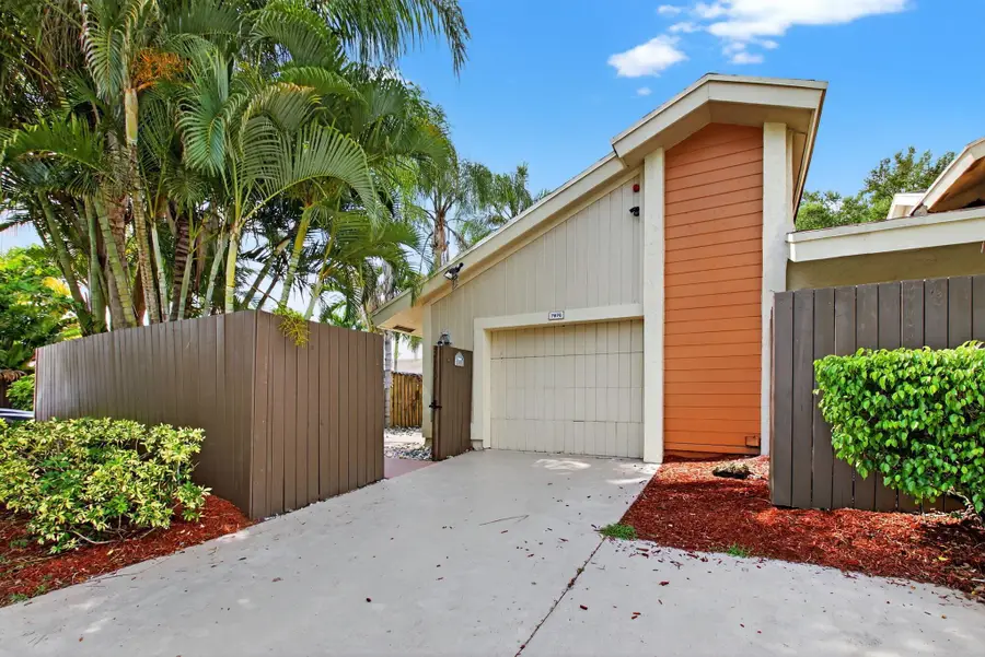 7576 E Sierra Terrace E, Boca Raton, FL 33433 - Image #2