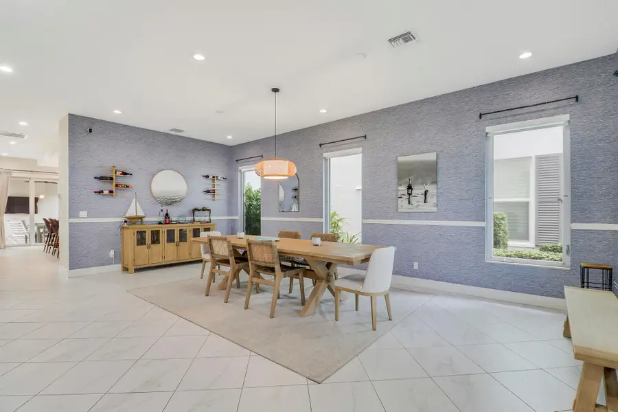 5021 Grandiflora Road, Palm Beach Gardens, FL 33418 - Image #3