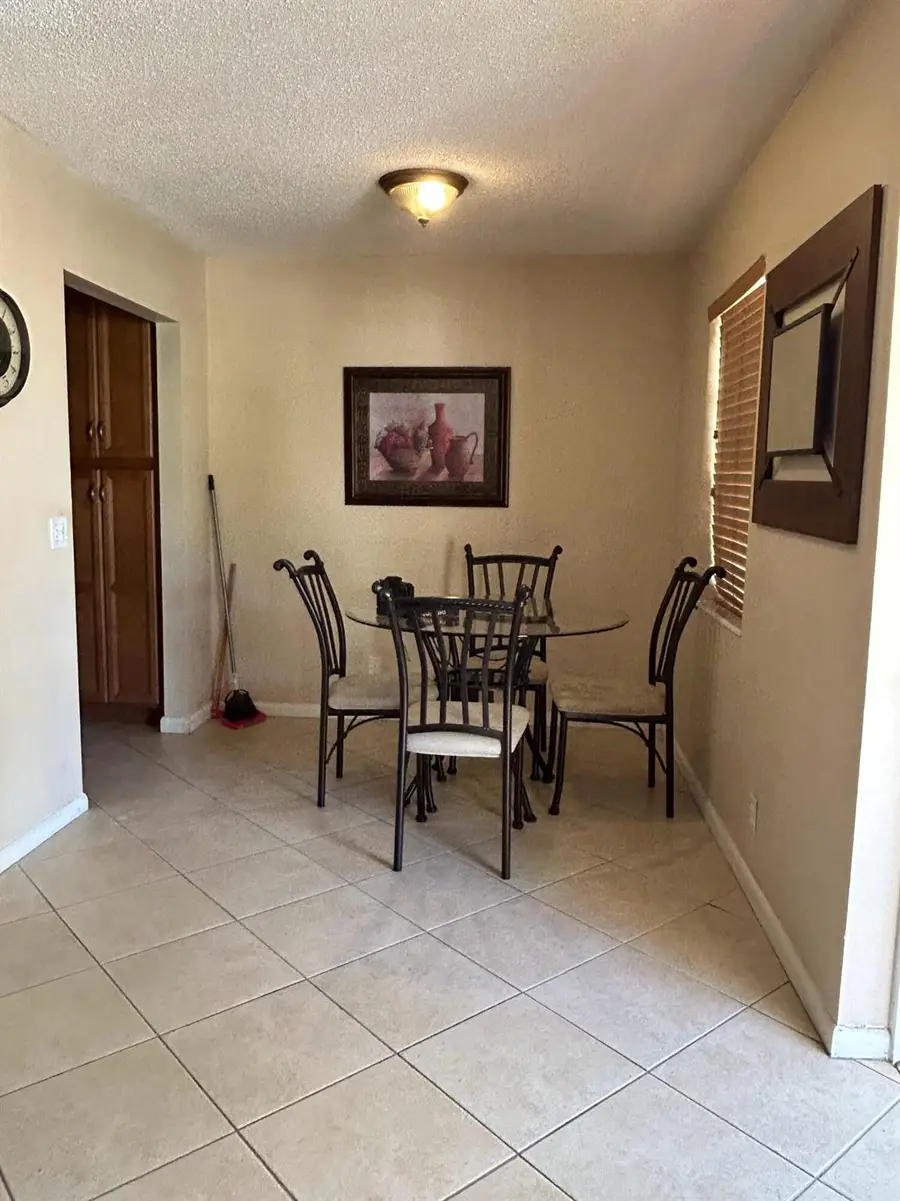 92 Kent F, West Palm Beach, FL 33417 - Image #3