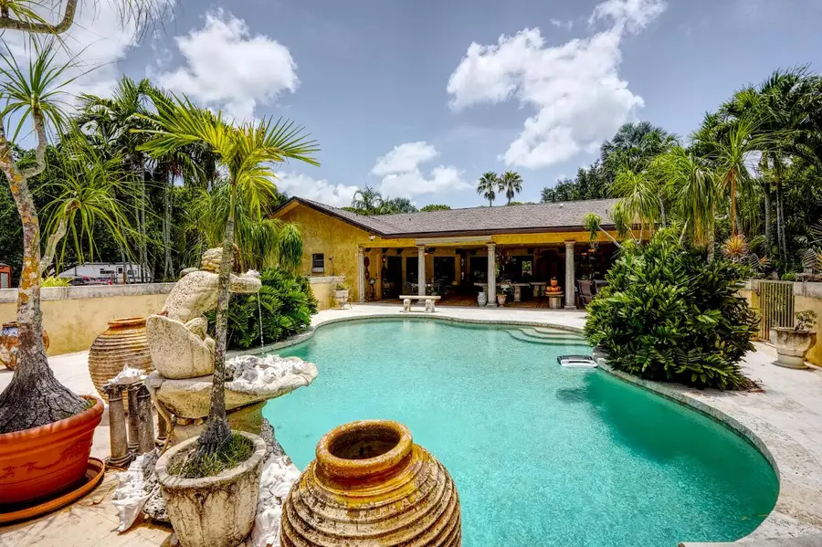 6725 Katherine Road, West Palm Beach, FL 33413 - Image #3