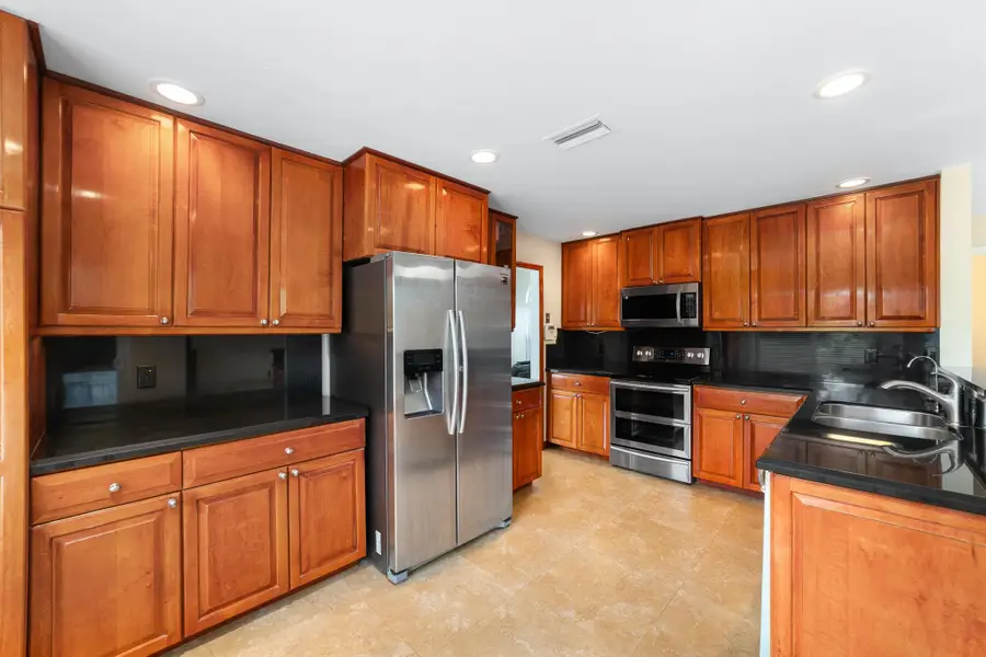 2890 NW 69th Avenue, Margate, FL 33063 - Image #2