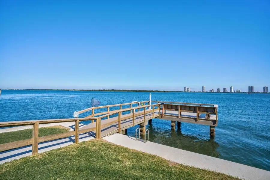 100 Shore 307 Court #307, North Palm Beach, FL 33408 - Image #2