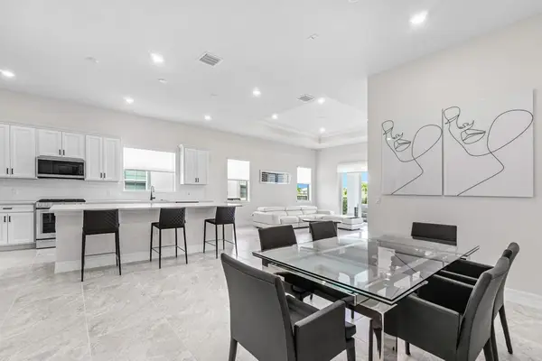 12325 Frontline Lane, Palm Beach Gardens, FL 33412