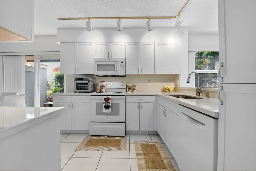 7390 Lake Meadow Way #101, Boynton Beach, FL 33437 - Image #3