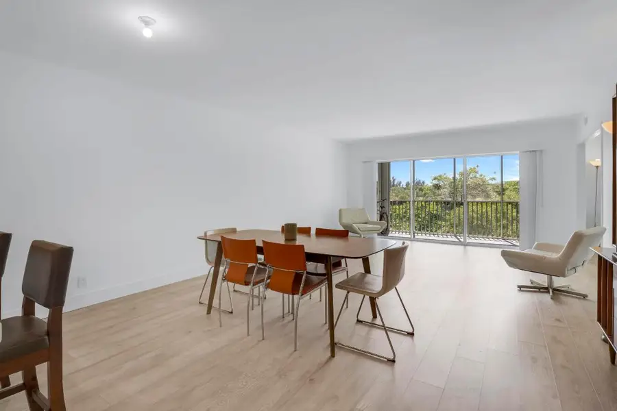 2800 N Palm Aire Drive #401, Pompano Beach, FL 33069 - Image #3