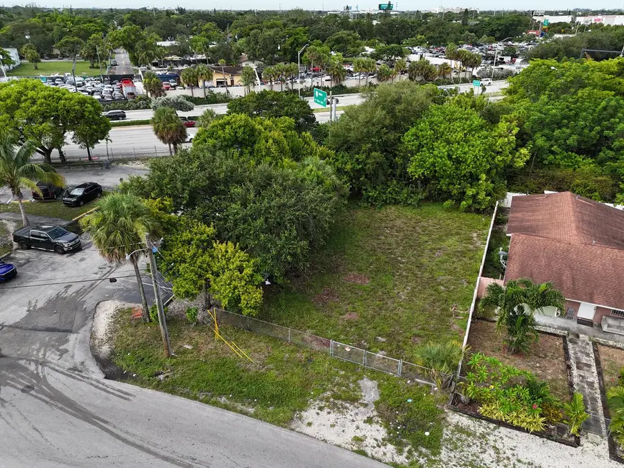 1602 Lauderdale Manor Drive, Fort Lauderdale, FL 33311 - Image #3