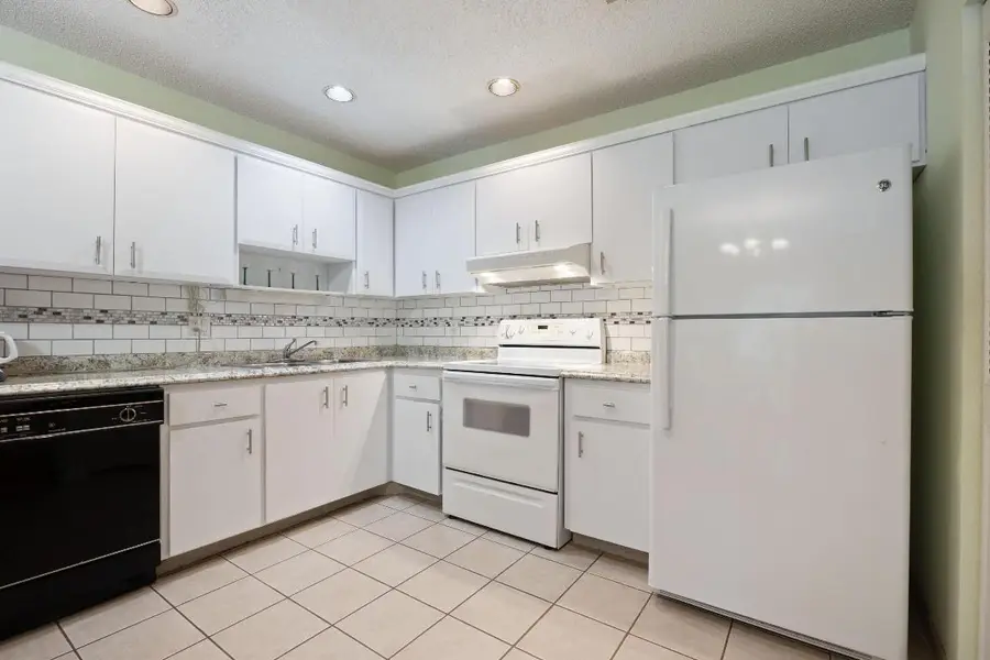 5817 La Pinata Boulevard #D-2, Greenacres, FL 33463 - Image #2
