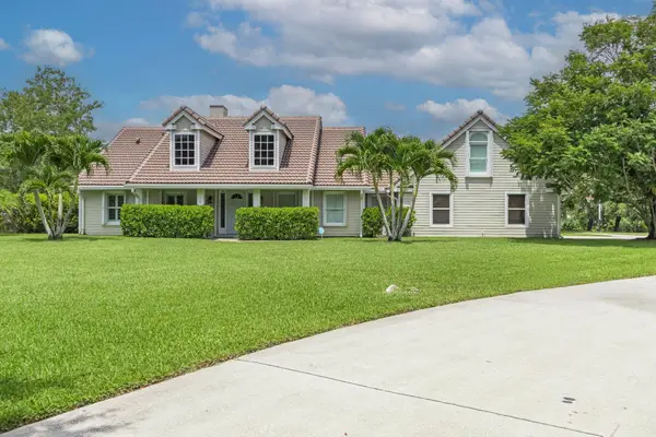 5703 Lago Del Sol Drive, Lake Worth, FL 33449