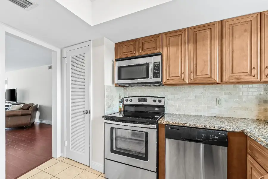 410 Wilma Circle #203, Riviera Beach, FL 33404 - Image #3