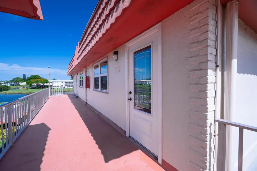 47 Saxony A, Delray Beach, FL 33446 - Image #2