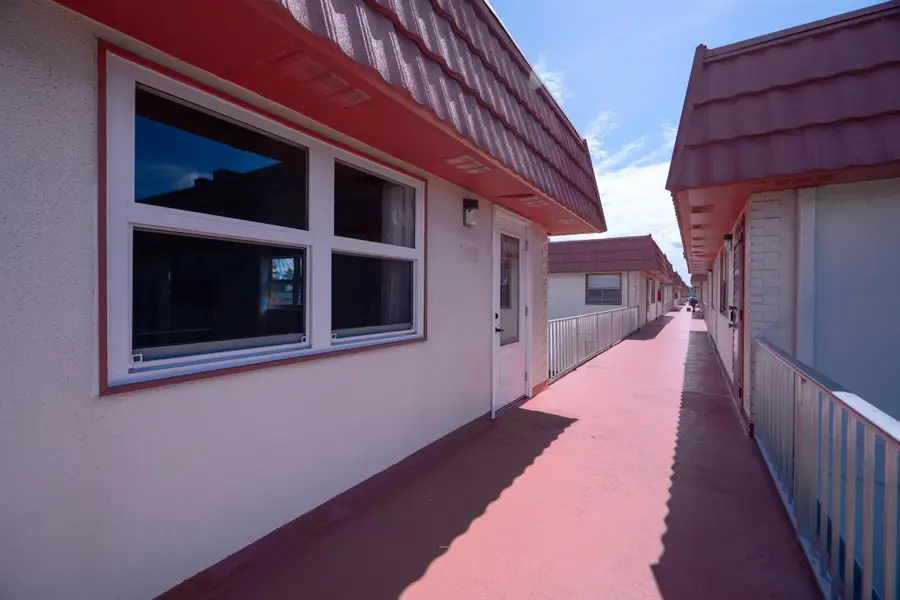 47 Saxony A, Delray Beach, FL 33446 - Image #3