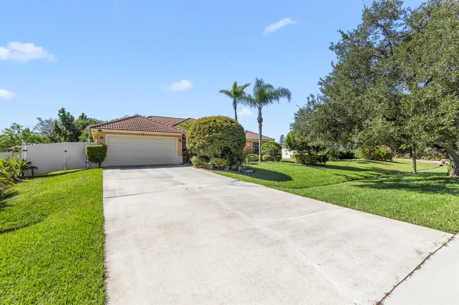 233 SW Tulip Boulevard, Port Saint Lucie, FL 34953 - Image #2