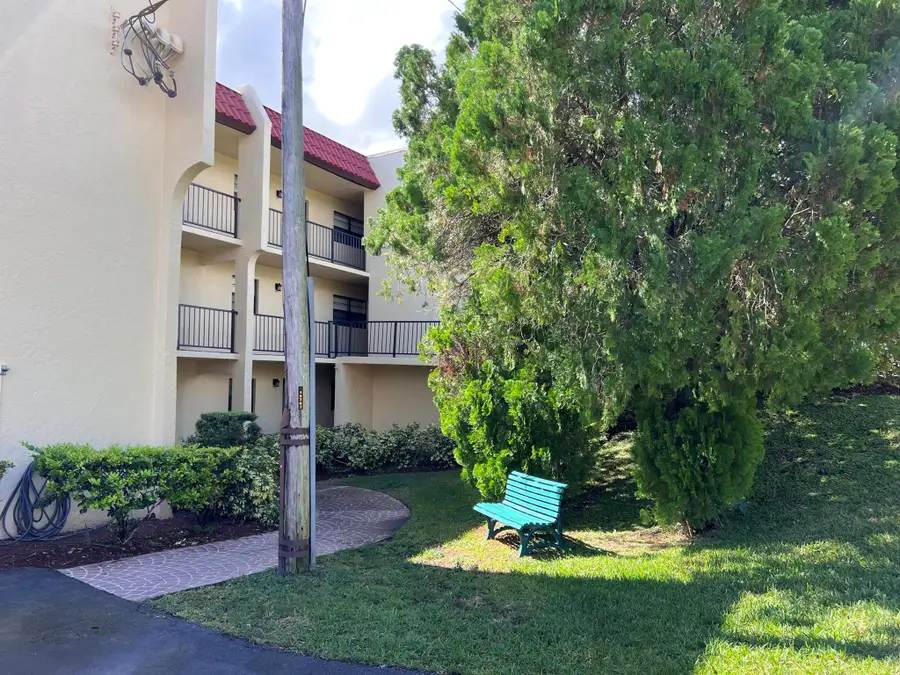 2050 Oleander Boulevard #6-102, Fort Pierce, FL 34950 - Image #3